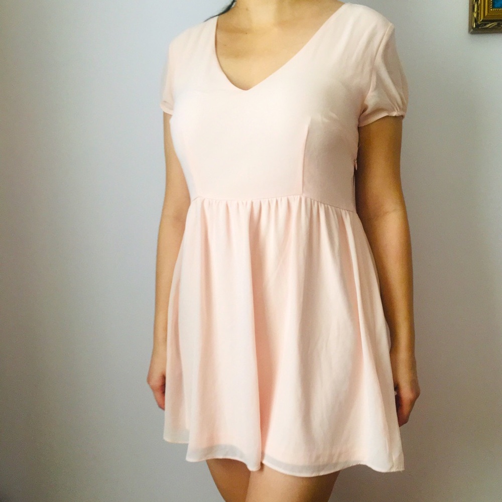 Forever 21 Basic Light Pink Chiffon Dress